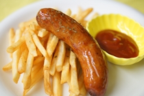 ソーセージとフライドポテト